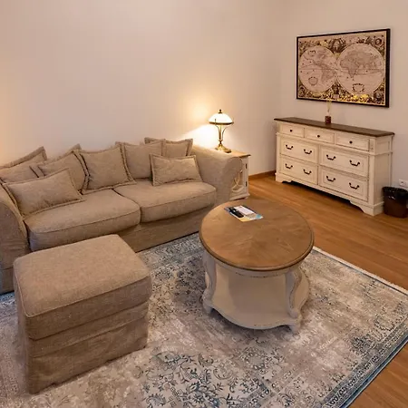 Kinsley 2 Apartament