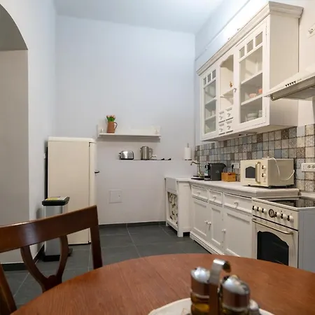 Apartment Kinsley 2 *